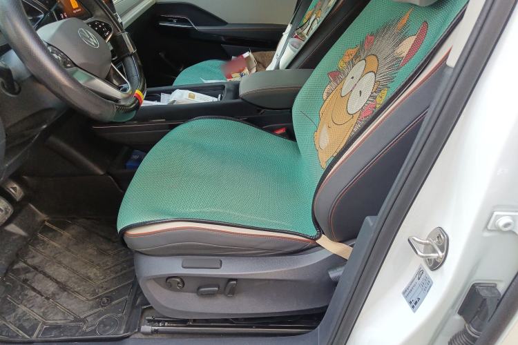 Used Volkswagen ID.6 CROZZ 2021 High-Performance PRIME Edition Left Front Seat