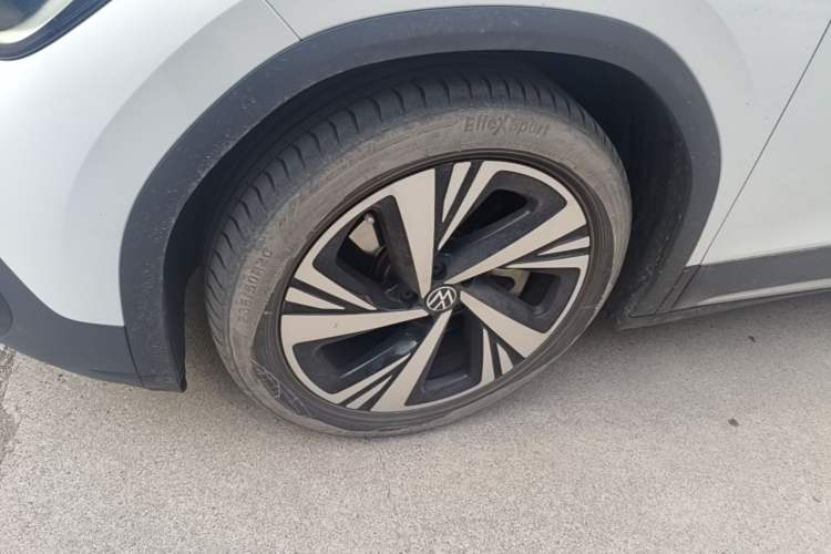 Used Volkswagen ID.6 CROZZ 2021 Long-Range PRO Edition Left Front Wheel Hub
