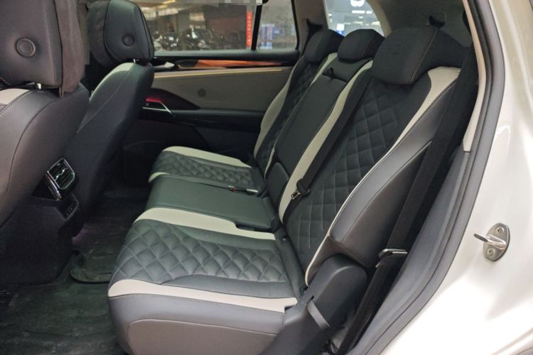Used Volkswagen ID.6 CROZZ 2021 First Edition Left Rear Seat