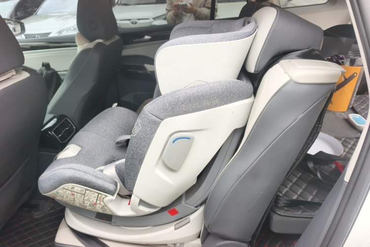 Used Volkswagen ID.6 CROZZ 2021 Long-Range PRO Edition Left Rear Seat