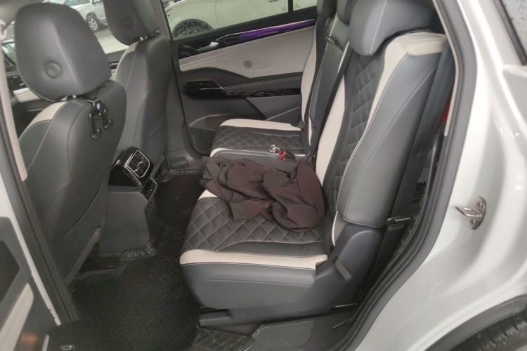 Used Volkswagen ID.6 CROZZ 2021 Long-Range PRO Edition Left Rear Seat