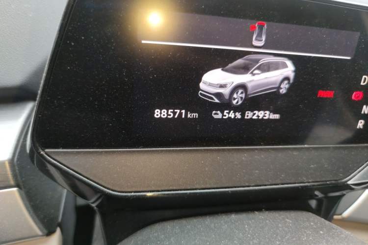 Used Volkswagen ID.6 CROZZ 2021 Long-Range PURE+ Edition Odometer Close Up