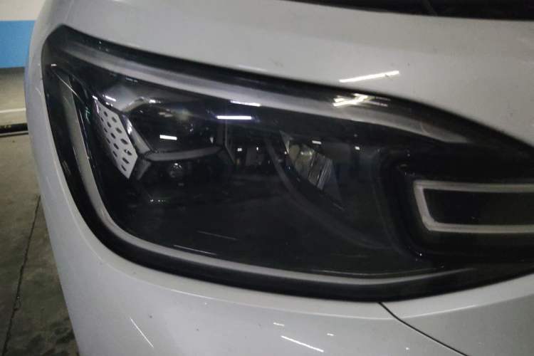 Used Volkswagen ID.6 CROZZ 2021 Long-Range PRO Edition Right Front Headlight