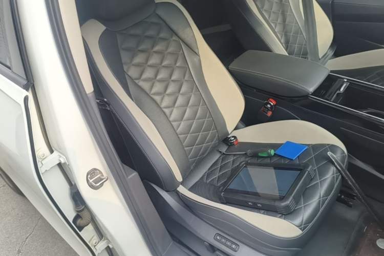 Used Volkswagen ID.6 CROZZ 2021 Long-Range PRO Edition Right Front Seat