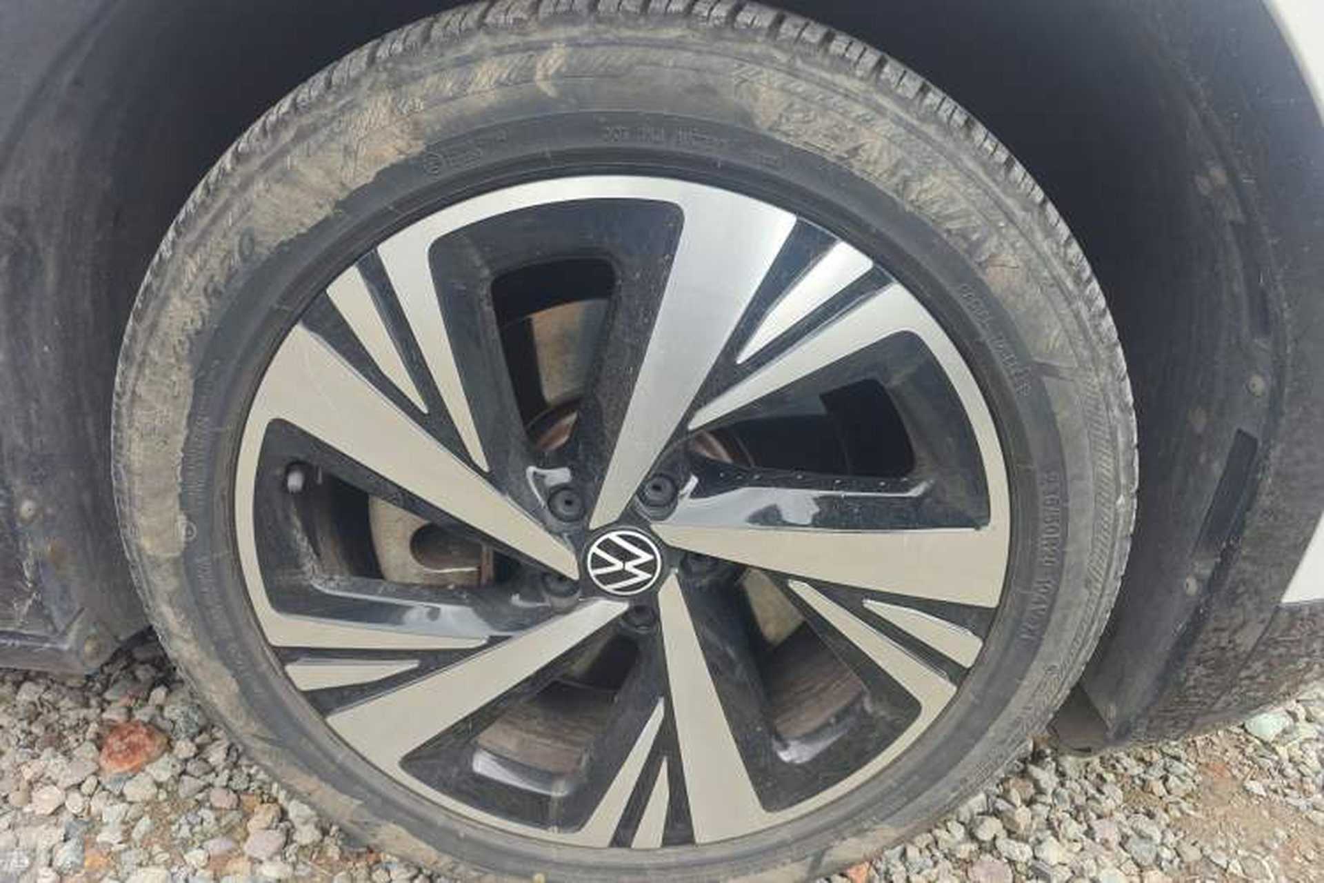 Used Volkswagen ID.6 CROZZ 2021 Long-Range PURE+ Edition Right Front Wheel Hub