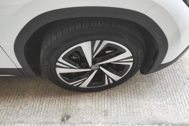 Used Volkswagen ID.6 CROZZ 2021 Long-Range PRO Edition Right Front Wheel Hub