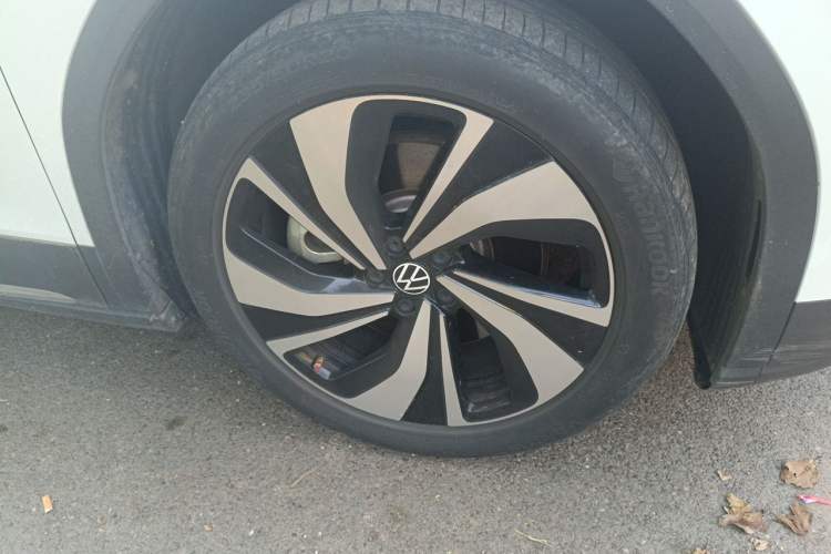 Used Volkswagen ID.6 CROZZ 2021 Long-Range PURE+ Edition Right Front Wheel Hub