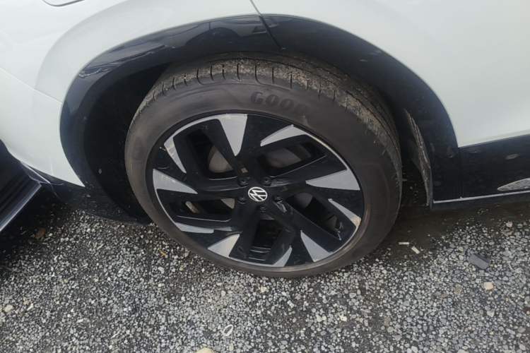 Used Volkswagen ID.6 CROZZ 2021 High-Performance PRIME Edition Right Rear Wheel Hub