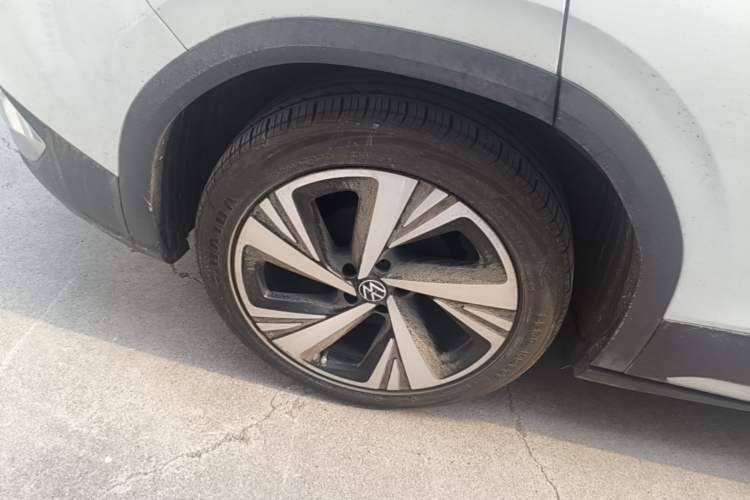 Used Volkswagen ID.6 CROZZ 2021 Long-Range PRO Edition Right Rear Wheel Hub
