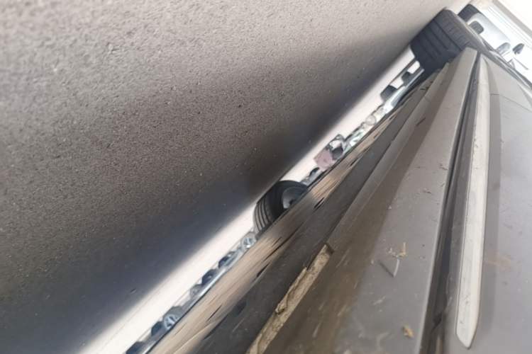 Used Volkswagen ID.6 CROZZ 2021 Long-Range PRO Edition Right Side Sill