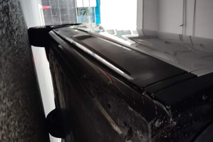 Used Volkswagen ID.6 CROZZ 2021 High-Performance PRIME Edition Right Side Sill