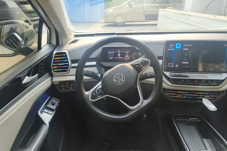 Used Volkswagen ID.6 CROZZ 2021 Long-Range PRO Edition Steering Wheel