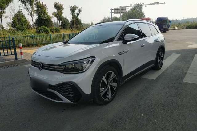 Ojetý Volkswagen ID.6 CROZZ 2021 Long-Range PRO Edition