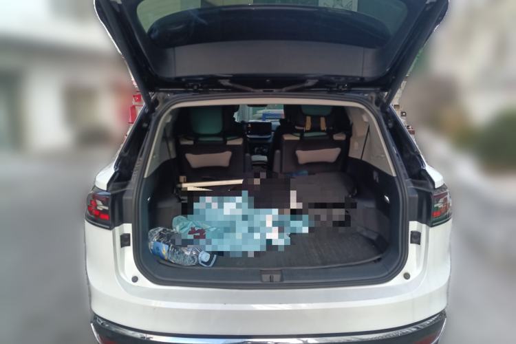 Used Volkswagen ID.6 CROZZ 2021 High-Performance PRIME Edition Trunk
