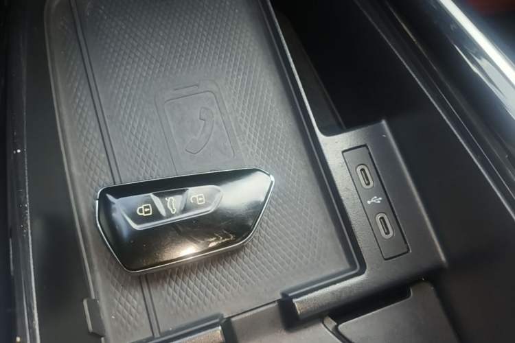 Used Volkswagen ID.6 CROZZ 2021 High-Performance PRIME Edition Vehicle Key