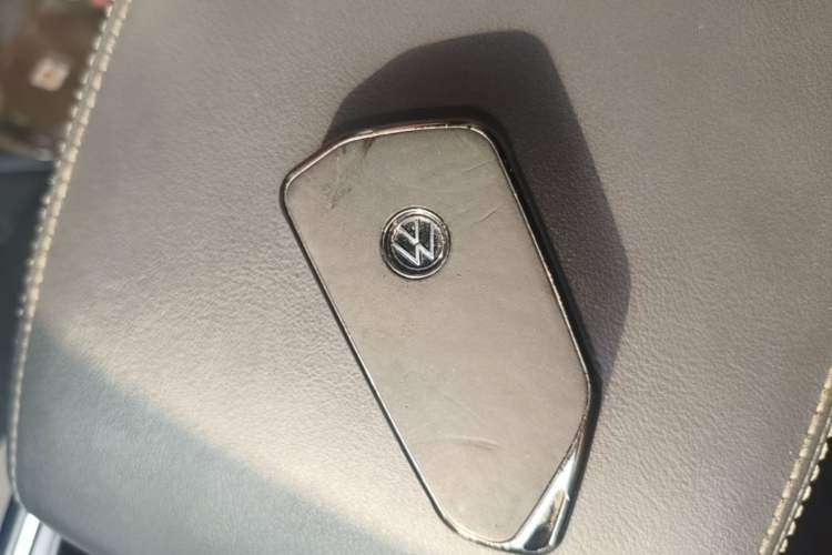 Used Volkswagen ID.6 CROZZ 2021 Long-Range PRO Edition Vehicle Key