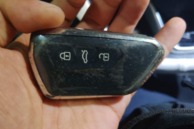 Used Volkswagen ID.6 CROZZ 2021 Long-Range PRO Edition Vehicle Key