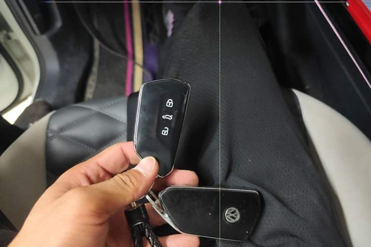 Used Volkswagen ID.6 CROZZ 2021 Long-Range PRO Edition Vehicle Key