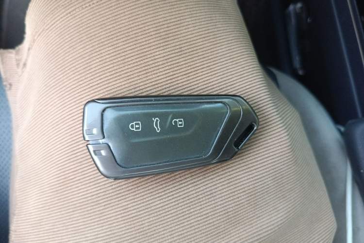 Used Volkswagen ID.6 CROZZ 2021 Long-Range PURE+ Edition Vehicle Key