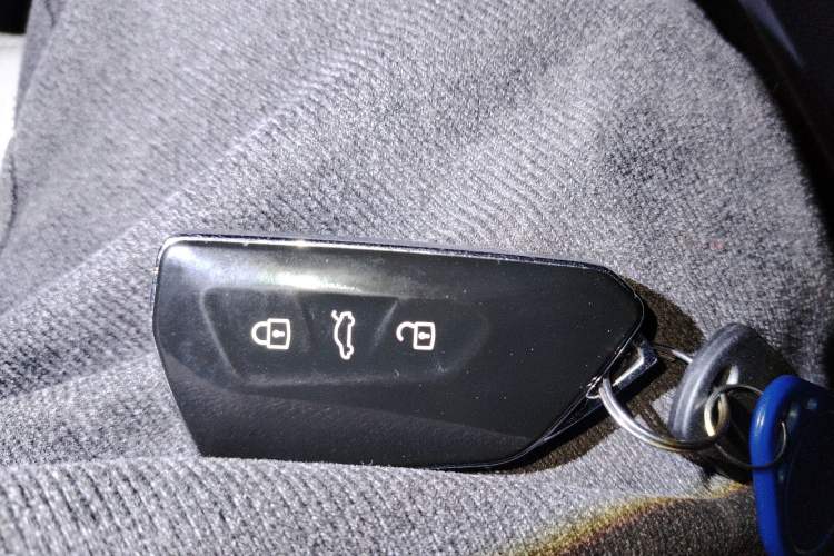 Used Volkswagen ID.6 CROZZ 2021 Long-Range PRO Edition Vehicle Key