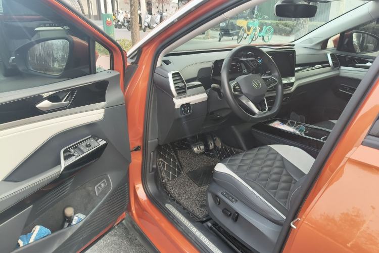 Used Volkswagen ID.6 CROZZ 2021 Long-Range PRO Edition Driver Seat