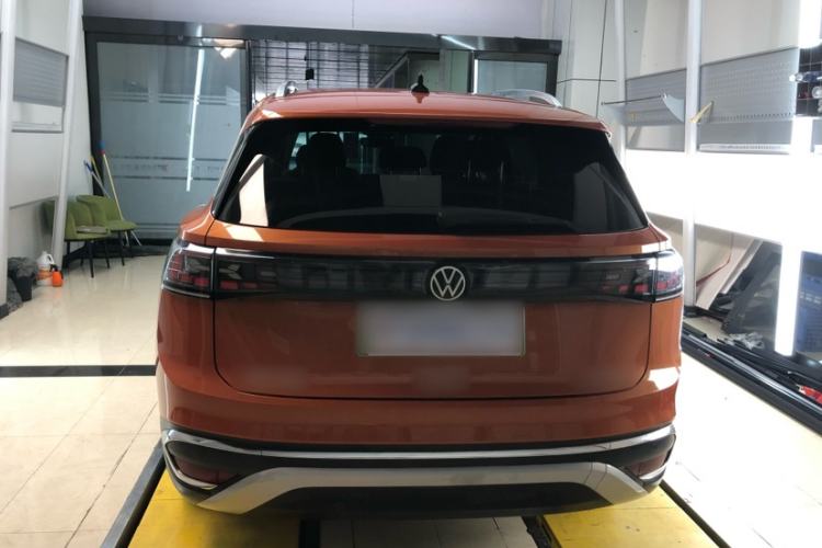 Used Volkswagen ID.6 CROZZ 2021 Long-Range PURE+ Edition Exterior 5