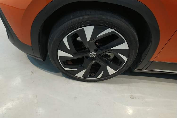 Used Volkswagen ID.6 CROZZ 2021 Long-Range PURE+ Edition Exterior 7