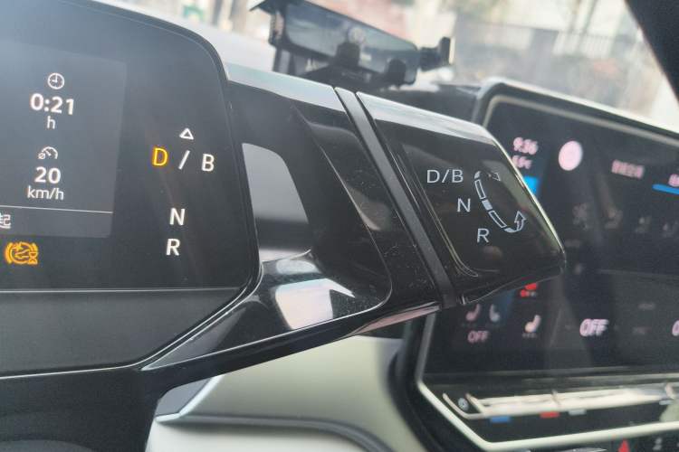 Used Volkswagen ID.6 CROZZ 2021 Long-Range PRO Edition Gear Lever