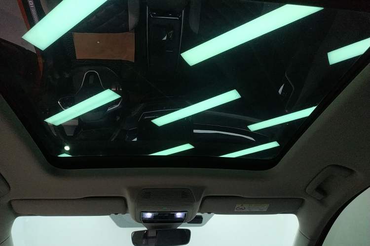 Used Volkswagen ID.6 CROZZ 2021 Long-Range PURE+ Edition Headliner