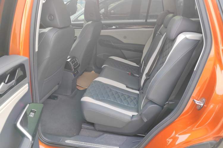 Used Volkswagen ID.6 CROZZ 2021 Long-Range PRO Edition Interior 4