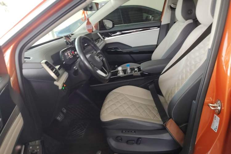 Used Volkswagen ID.6 CROZZ 2021 Revised Version Long-Range PRO Edition Left Front Seat