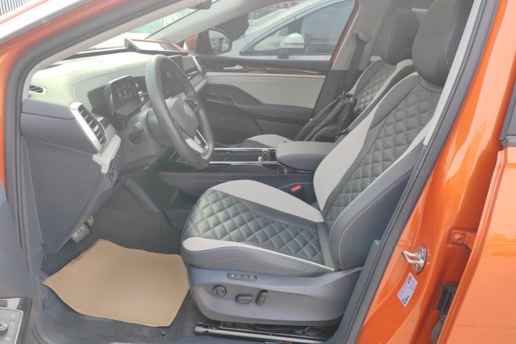 Used Volkswagen ID.6 CROZZ 2021 Long-Range PRO Edition Left Front Seat