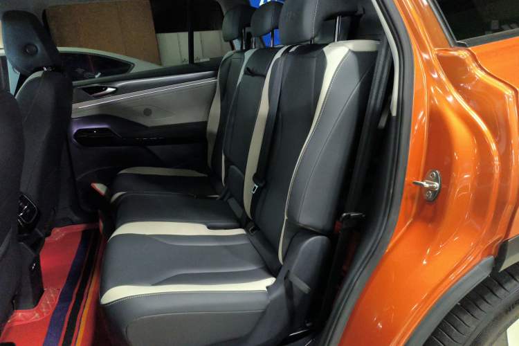 Used Volkswagen ID.6 CROZZ 2021 Long-Range PURE+ Edition Left Rear Seat