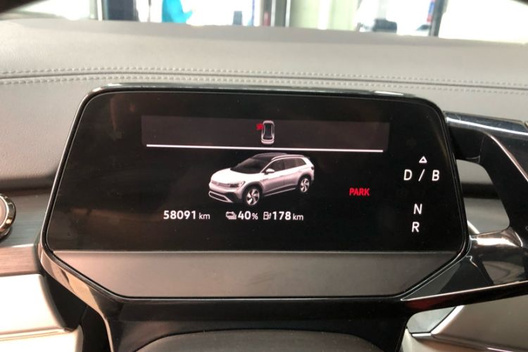Used Volkswagen ID.6 CROZZ 2021 Long-Range PURE+ Edition Odometer Close Up
