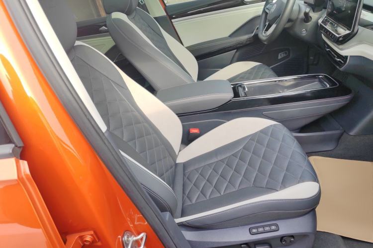 Used Volkswagen ID.6 CROZZ 2021 Long-Range PRO Edition Right Front Seat