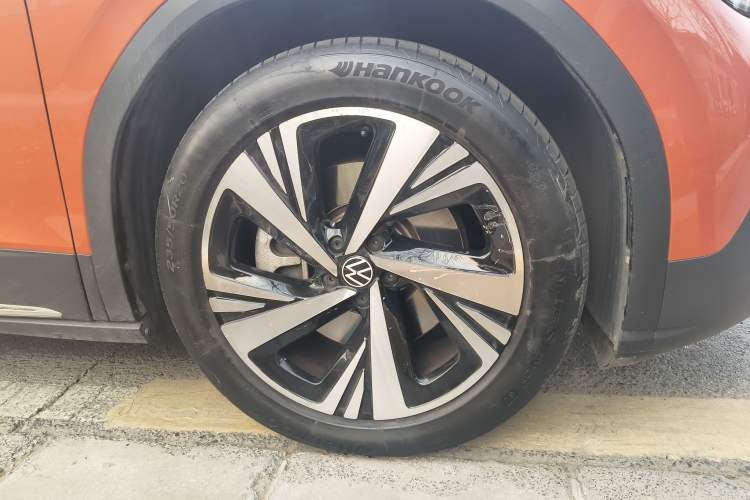 Used Volkswagen ID.6 CROZZ 2021 Long-Range PRO Edition Right Front Wheel Hub