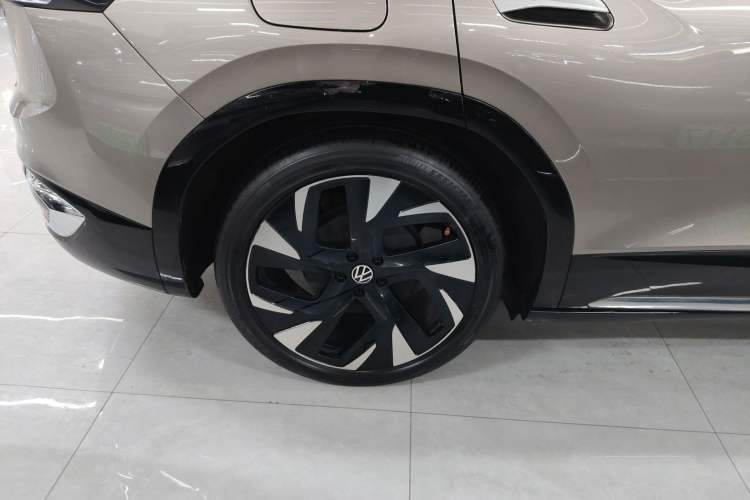 Used Volkswagen ID.6 CROZZ 2021 First Edition Right Rear Wheel Hub