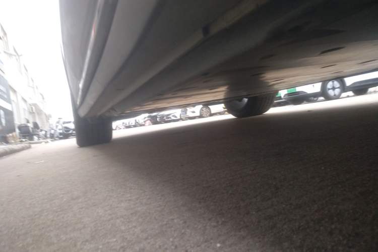 Used Volkswagen ID.6 CROZZ 2021 Long-Range PURE+ Edition Right Side Sill