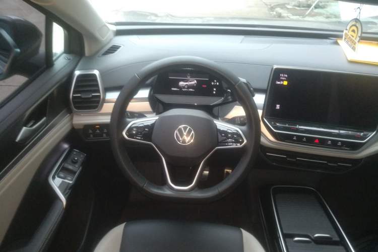 Used Volkswagen ID.6 CROZZ 2021 Long-Range PURE+ Edition Steering Wheel