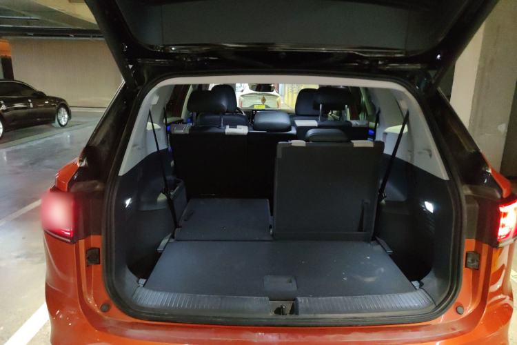 Used Volkswagen ID.6 CROZZ 2021 Long-Range PURE+ Edition Trunk