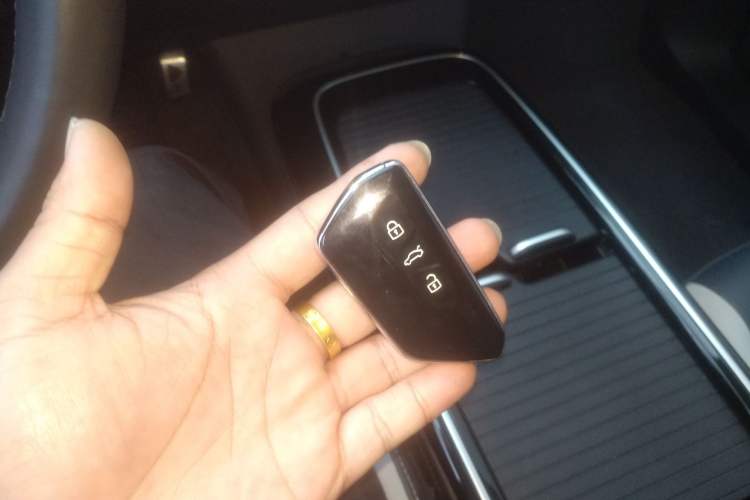 Used Volkswagen ID.6 CROZZ 2021 Long-Range PURE+ Edition Vehicle Key