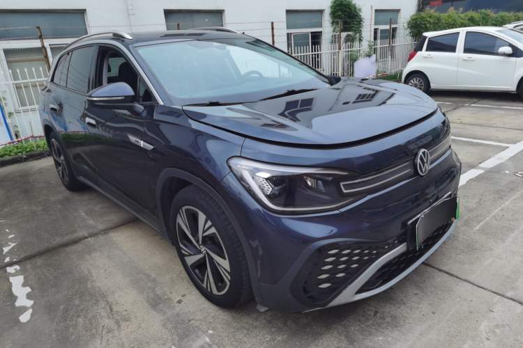 Used Volkswagen ID.6 CROZZ 2022 Standard Range PURE Edition Front Right 45 Deg