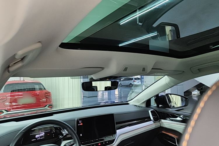 Used Volkswagen ID.6 CROZZ 2022 Long-Range PRO Edition Headliner