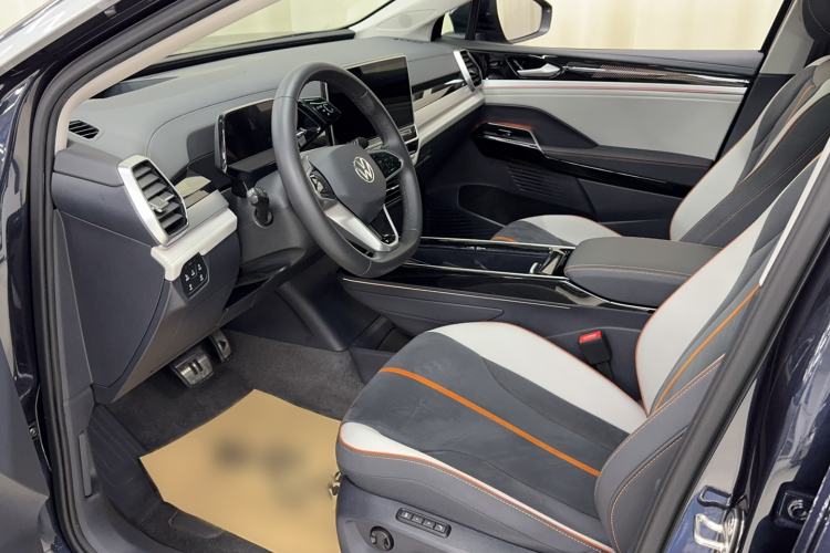 Used Volkswagen ID.6 CROZZ 2022 Long-Range PRO Edition Interior 1