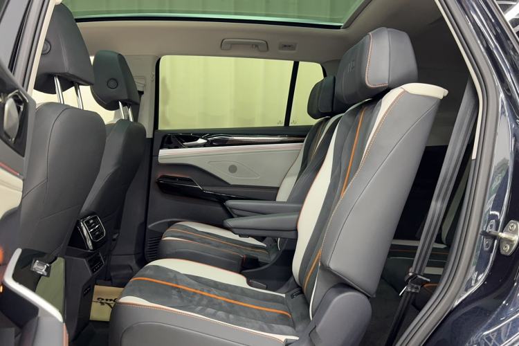 Used Volkswagen ID.6 CROZZ 2022 Long-Range PRO Edition Interior 2