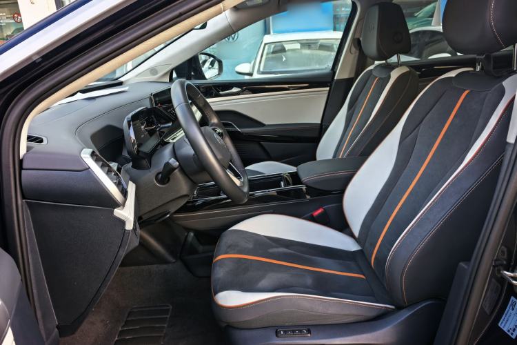 Used Volkswagen ID.6 CROZZ 2022 Long-Range PRO Edition Interior 2