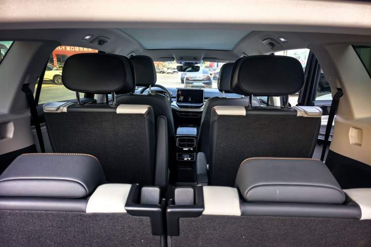 Used Volkswagen ID.6 CROZZ 2022 Long-Range PRO Edition Interior 5