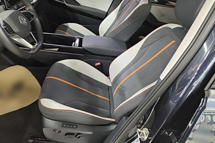 Used Volkswagen ID.6 CROZZ 2022 Long-Range PRO Edition Left Front Seat