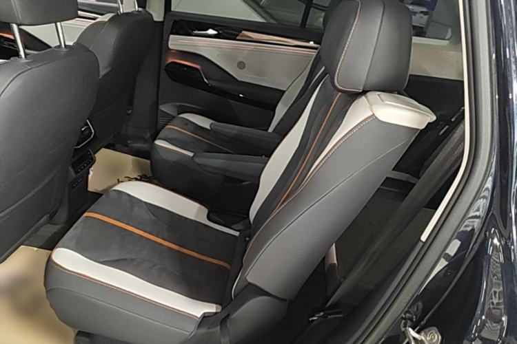 Used Volkswagen ID.6 CROZZ 2022 Long-Range PRO Edition Left Rear Seat