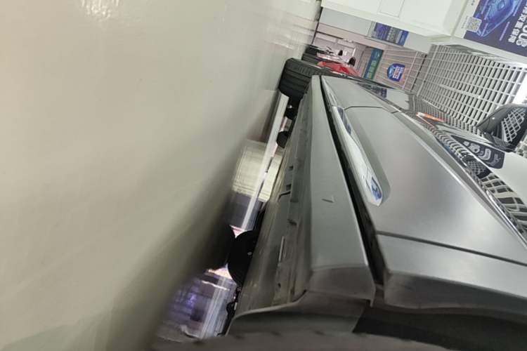 Used Volkswagen ID.6 CROZZ 2022 Long-Range PRO Edition Left Side Sill